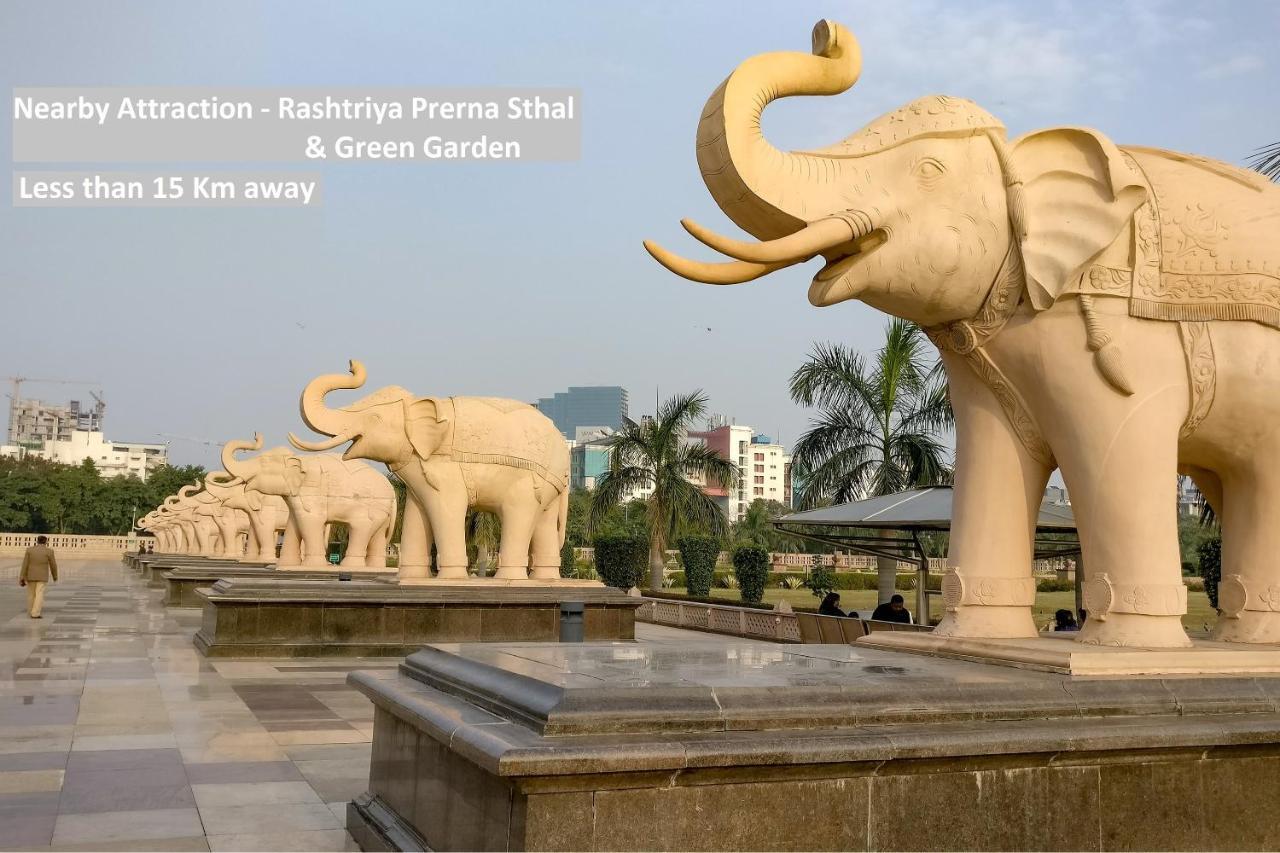 Oyo 78981 The Diamond Nest Noida Bagian luar foto